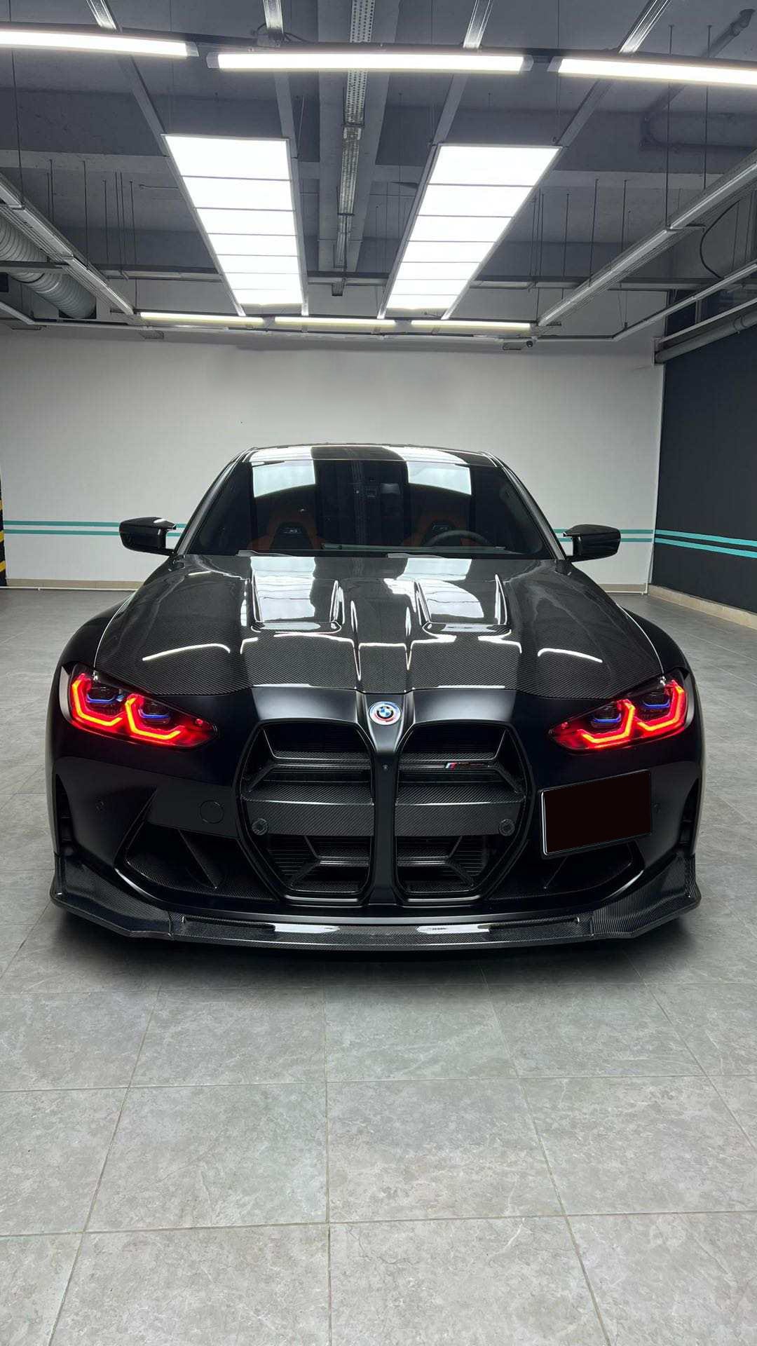 Frontläpp V-Style Kolfiber 3-delad – BMW M3/M4 (G8x)